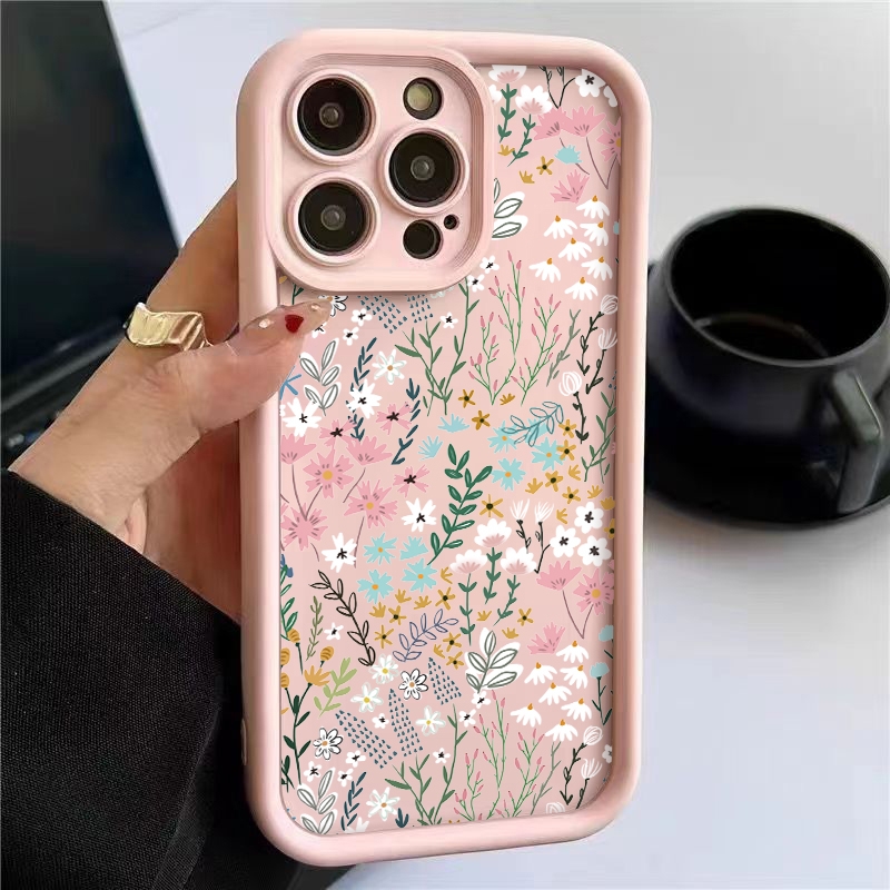 Phone Cases Iphone 12 - Capa Rosa com Estampa Floral de